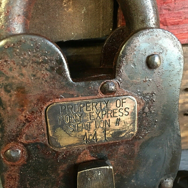 Pony Express XL 3" x 5" Cast Iron Lock & Keys, Rusty Antique Finish