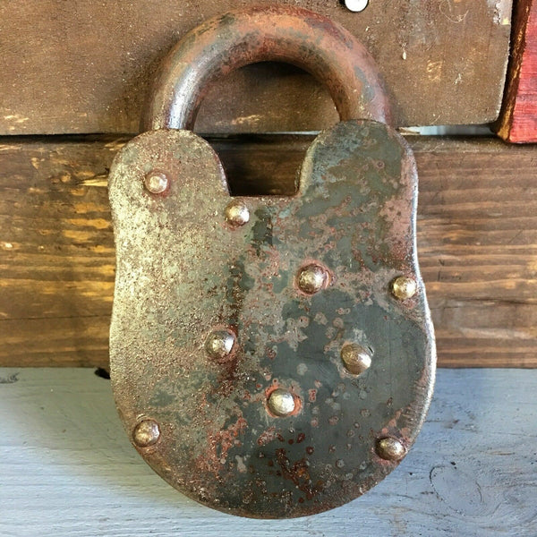 Pony Express XL 3" x 5" Cast Iron Lock & Keys, Rusty Antique Finish