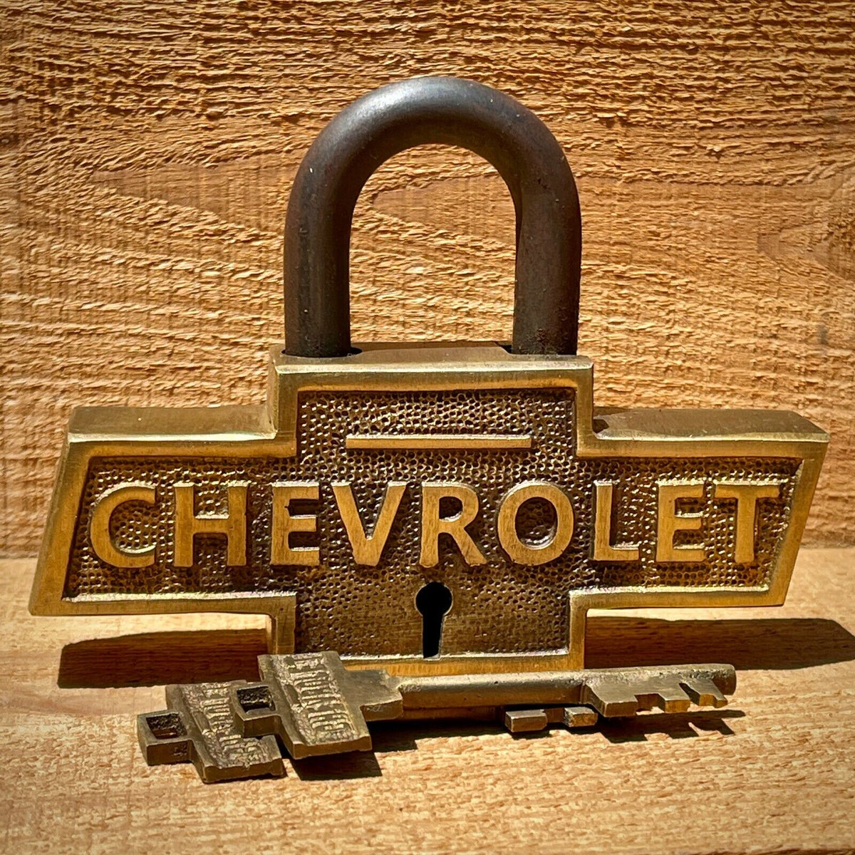 【US仕入れ】 CHEVROLET BrassPadlock シボレー 南京錠 57_61ef7df3-c24e-4f14-9486-