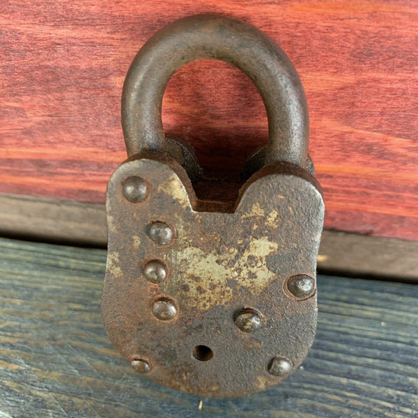 Alcatraz Prison Working Cast Iron Lock W/ 2 Keys W/ Rusty Antique Finish