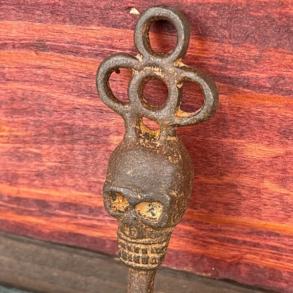 Skull Keys, 5 Heavy Cast Iron Key Set, 3-D Skull W/ Antique Finish