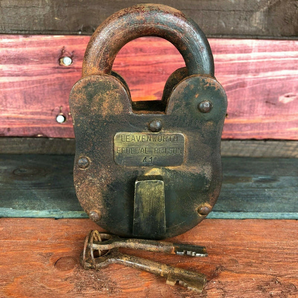 Leavenworth Federal Prison 3" x 5" Cast Iron Working Lock & Keys Antique Finish