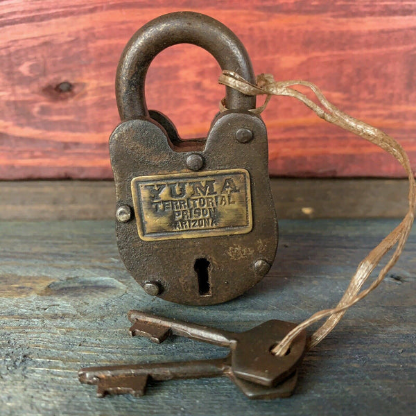 Yuma Territorial Prison Working Cast Iron Lock W/ 2 Keys W/ Rusty Antique Finish