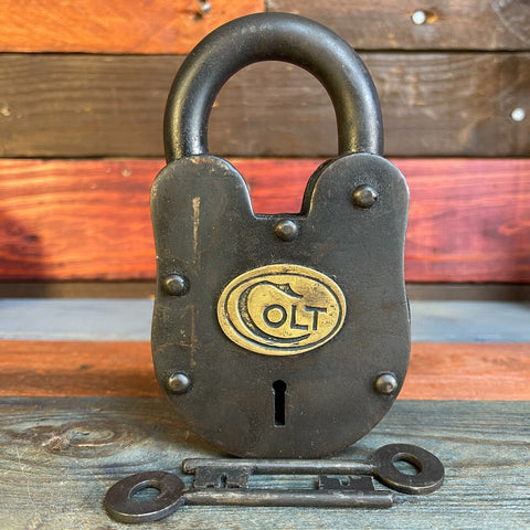 Colt Heavy Duty Cast Iron Lock Padlock W/ Antique Finish, 2 Keys & Brass Tag