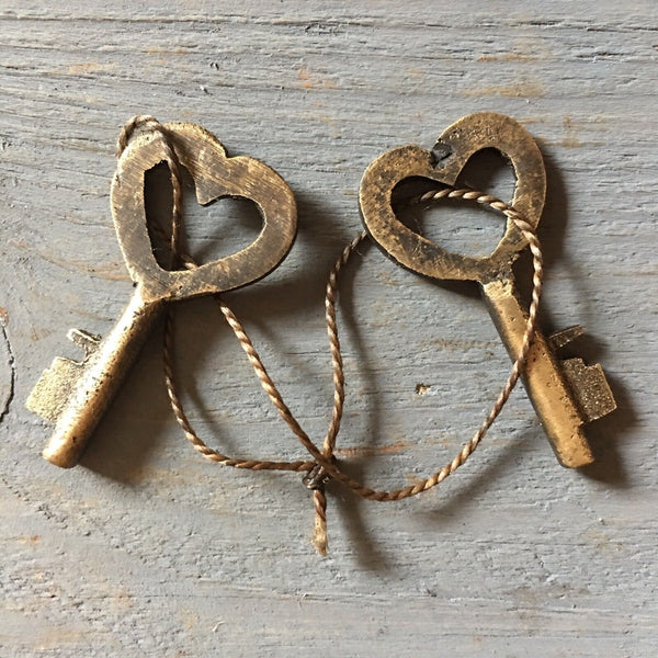 Ornate Heart Lock, Solid Brass With Antique Finish And Two Keys, 2” X 1.25”