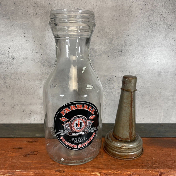 Farmall Tractor Suppliers Glass Oil Bottle With Spout and Cap