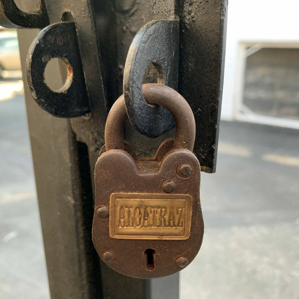 Alcatraz Prison Working Cast Iron Lock W/ 2 Keys W/ Rusty Antique Finish