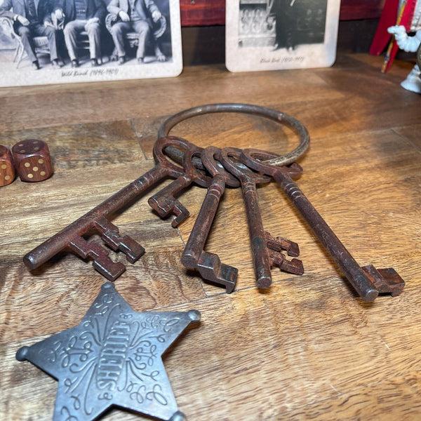 Iron Jailer Keys (5) Old West Vintage Style Antique Finish 5 Keys and Key Ring