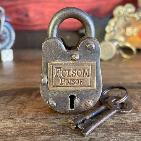 Folsom Prison Cast Iron Lock With 2 Keys Works Perfectly- Free Ship! Padlock