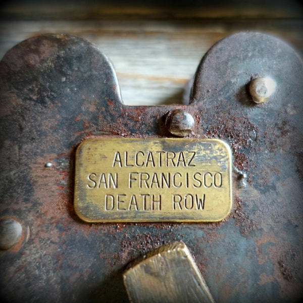 Alcatraz San Francisco Death Row 3" x 5" Cast Iron Lock & Keys, Antique Finish