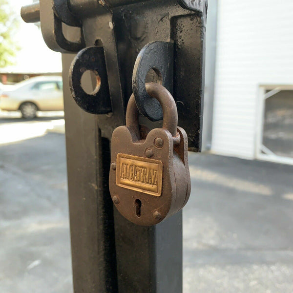 Alcatraz Prison Working Cast Iron Lock W/ 2 Keys W/ Rusty Antique Finish