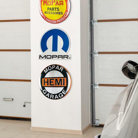 Mopar Hemi Garage Officially Licensed 15" Round Dome Sign