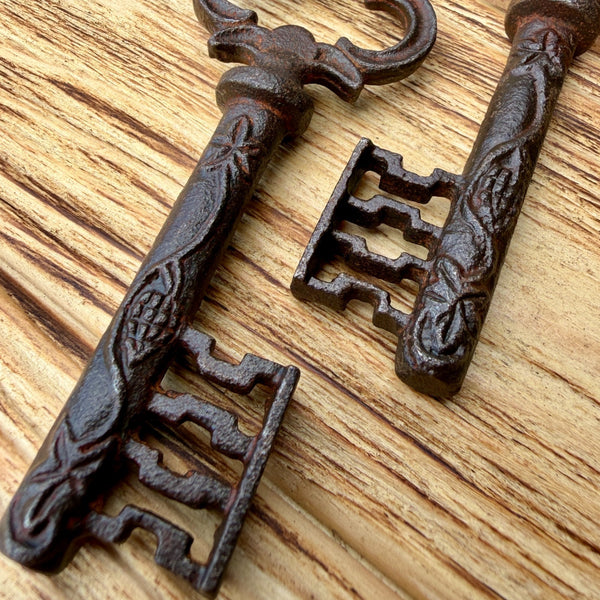 Victorian Mansion Keys Set of 2 Cast Iron 4" Antique Style Home Decor