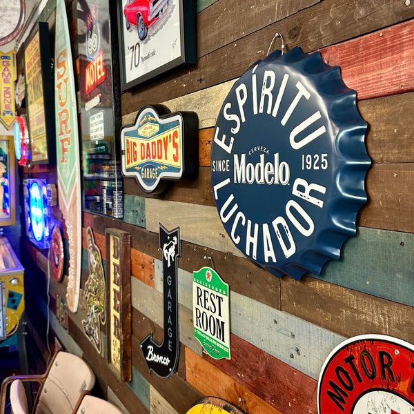 Modelo Cerveza 16" Dark Blue Metal Wall Sign – ESPÍRITU LUCHADOR Bottle Cap Style Vintage Design
