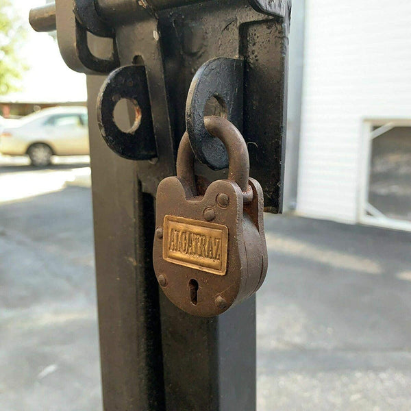 Alcatraz Prison Cast Iron Working Lock With Brass Tag & Keys