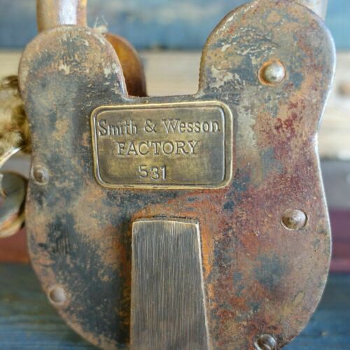 Smith & Wesson 4XL Lock