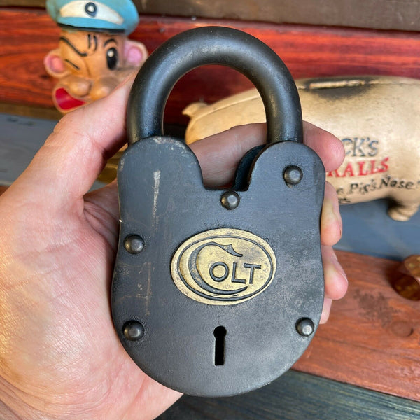 Colt Logo 3x5 Lock