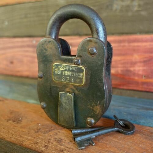 Alcatraz Prison San Francisco Working Lock With Keys